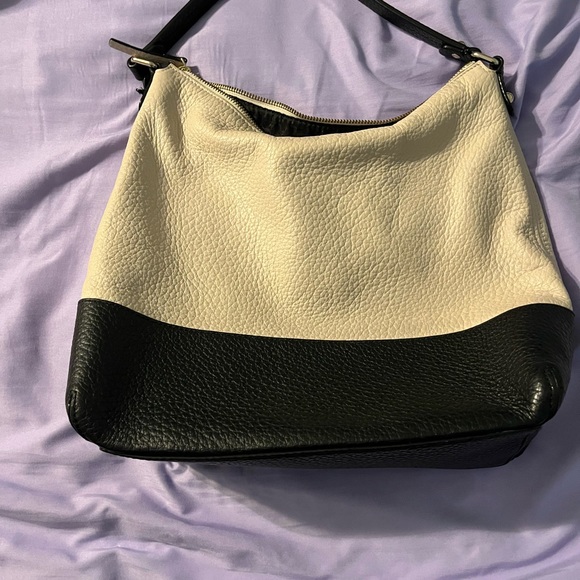 Kate Sade 13x 12 cream and black hobo style purse - Picture 4 of 5